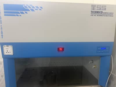 Laminar flow cabinet