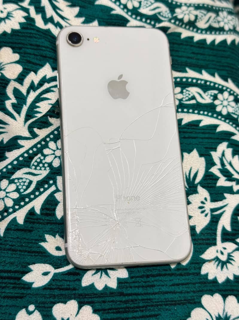 Apple iPhone 8 3