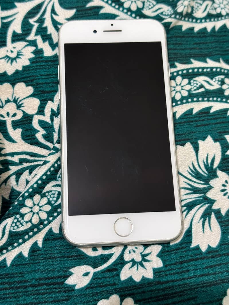Apple iPhone 8 4