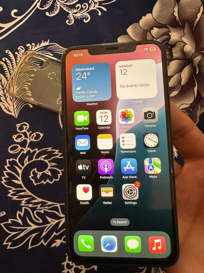 Apple iPhone XS Max 1