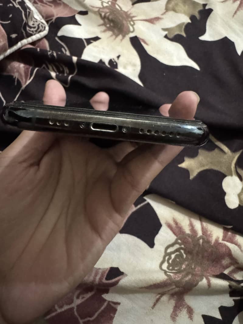 Apple iPhone 11 Pro 5