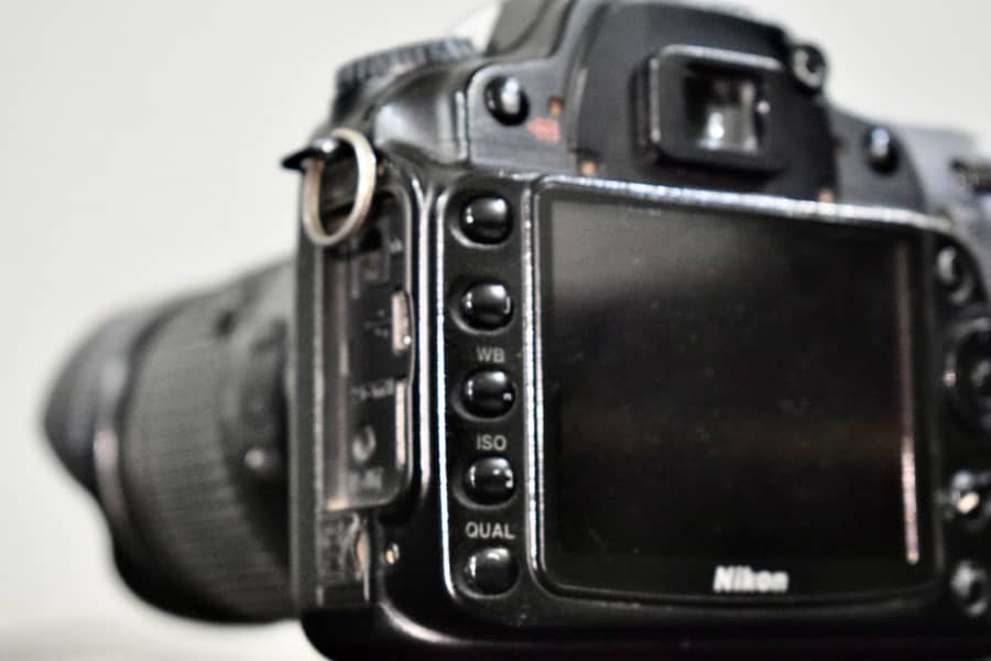 Nikon D90 5
