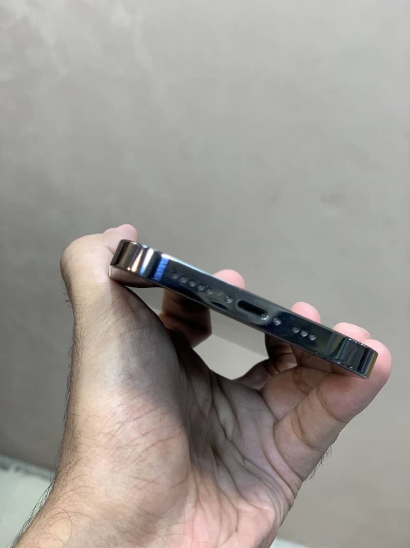 Apple iPhone 12 Pro 1