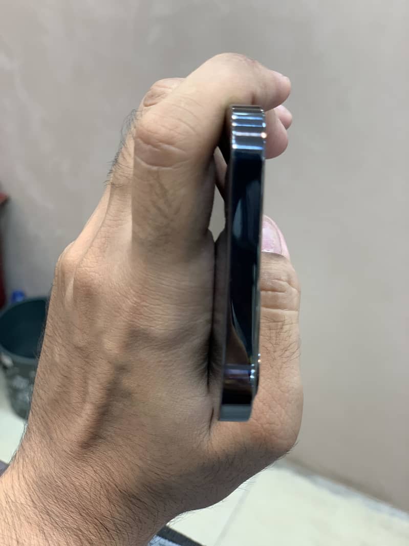 Apple iPhone 12 Pro 6