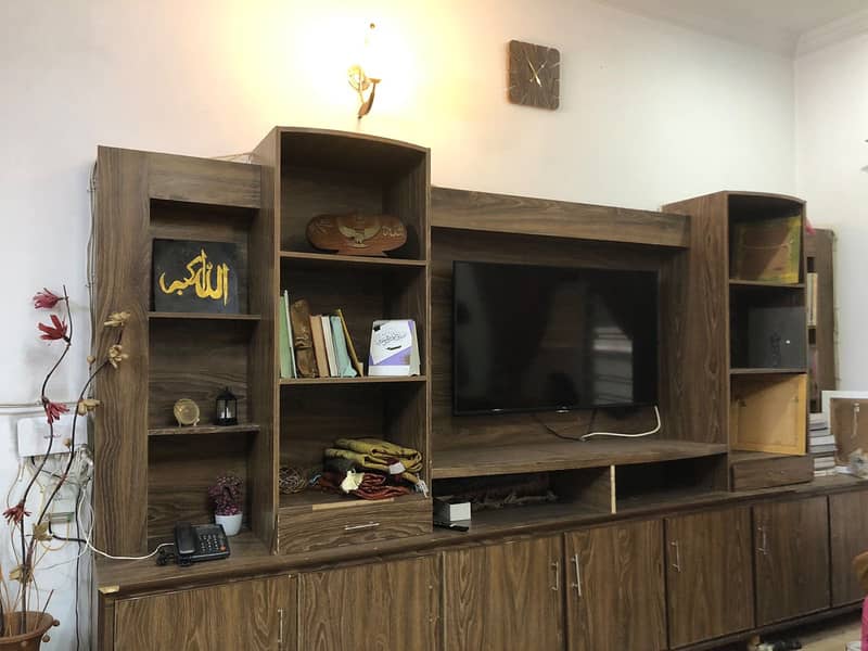 Sofa set + wardrobe 2