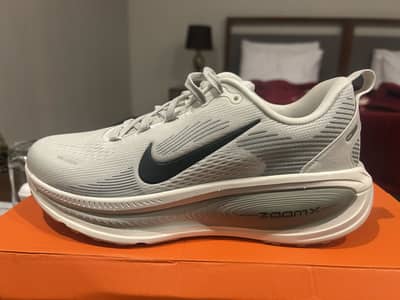 Original Nike Vomero 18 – Brand New – Men’s US 7, Women’s US 8.5
