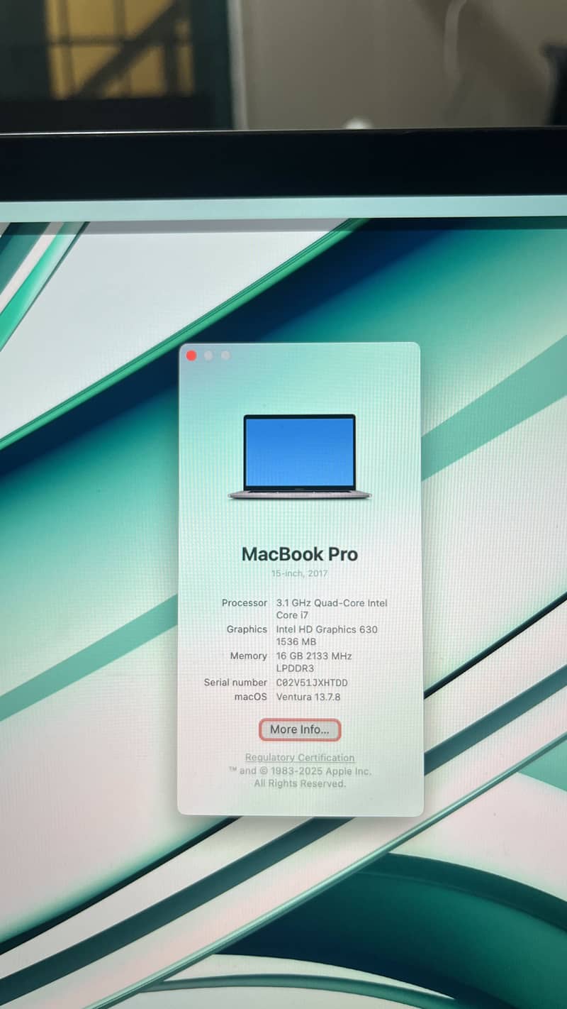 MacBook Pro 2017 15 inch 0