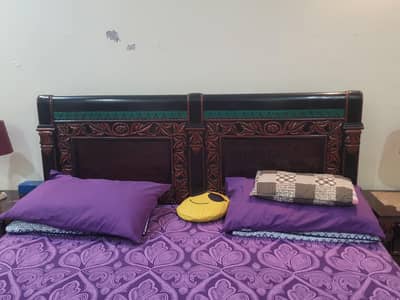bed and side tables