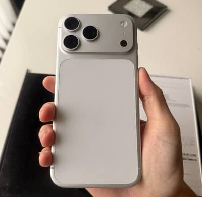 I Phone 17 Pro Max 512GB Silver | 100% Battery | Warranty Feb 2027