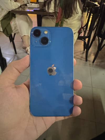Apple iPhone 13