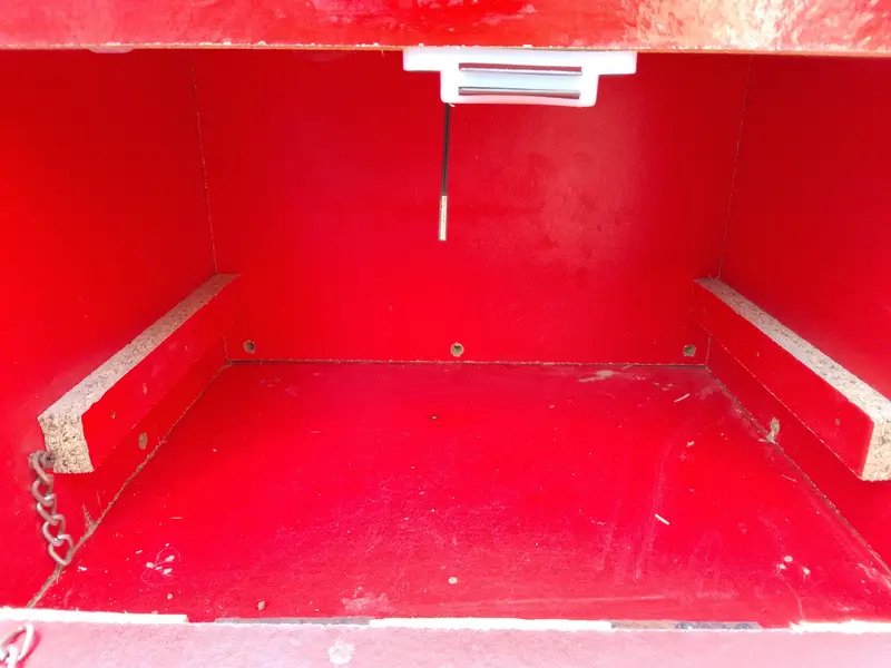 30 eggs incubator — photo 2
