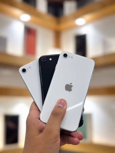 Apple iPhone SE