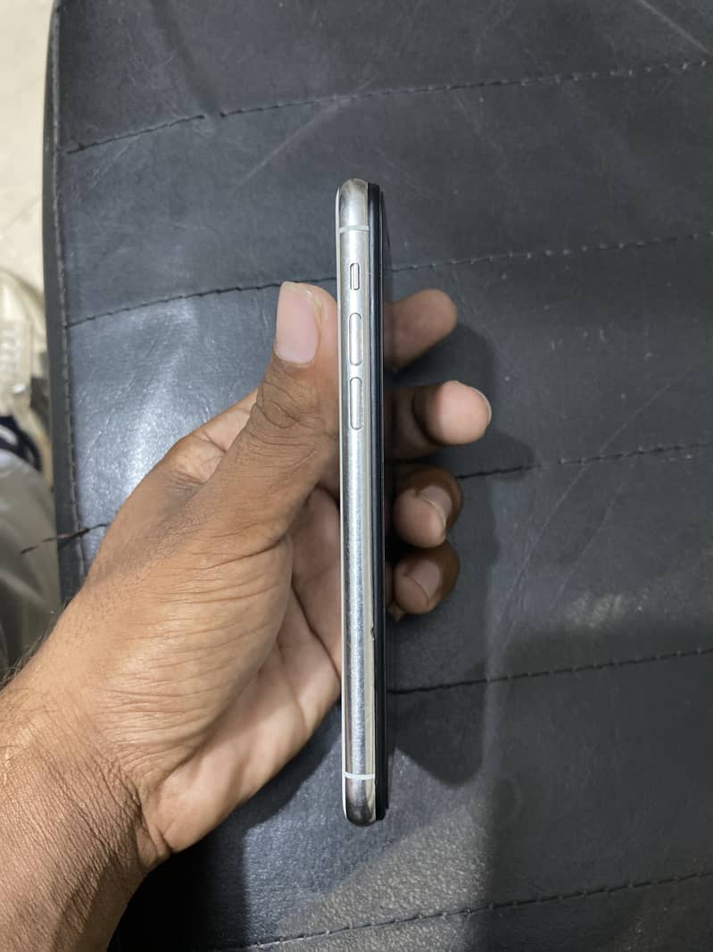 IPhone 11 pro 2