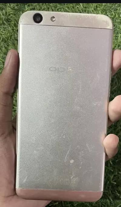 OPPO F1s