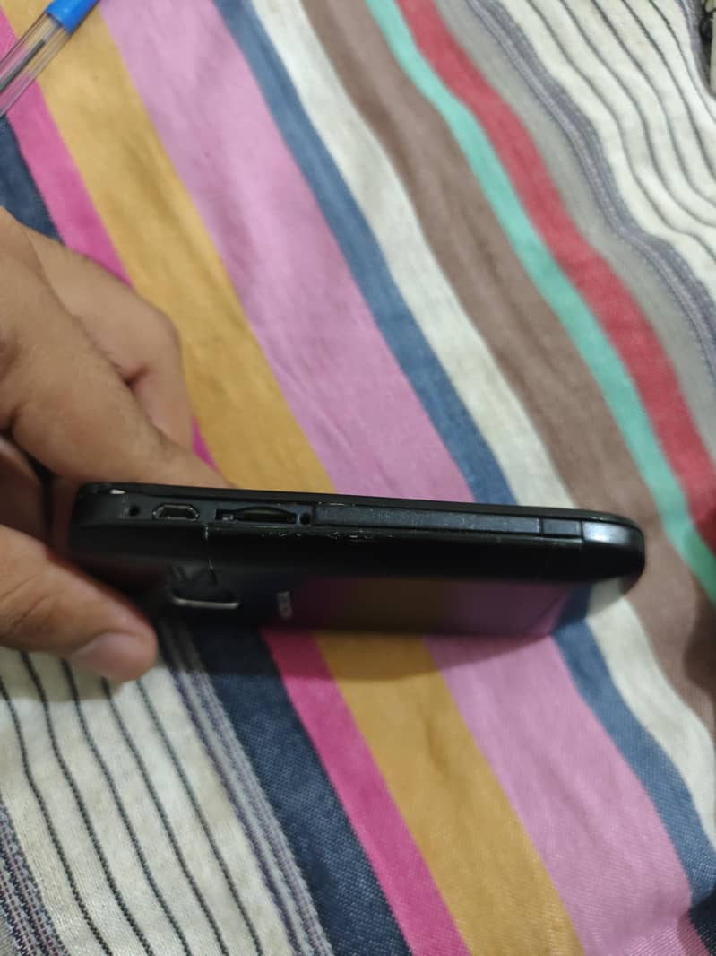 Nokia C3 6
