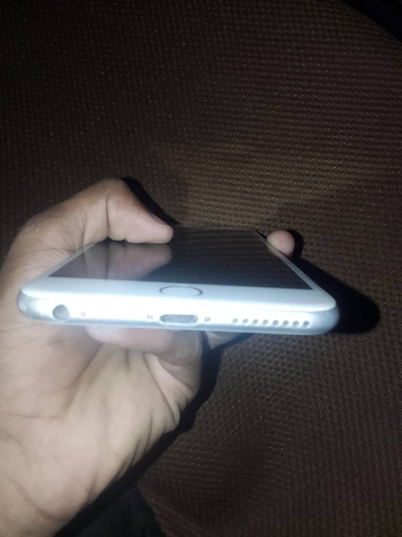 Apple iPhone 6 Plus 5