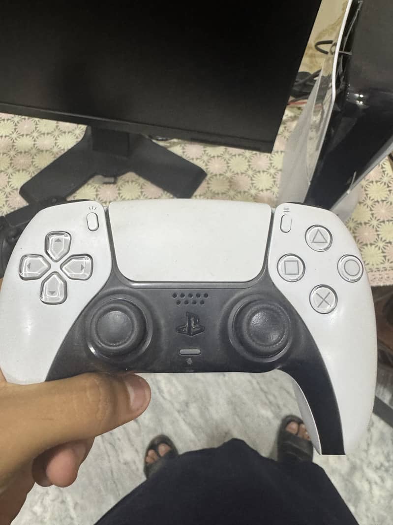 Ps5 slim disc  + 1x extra controller 1