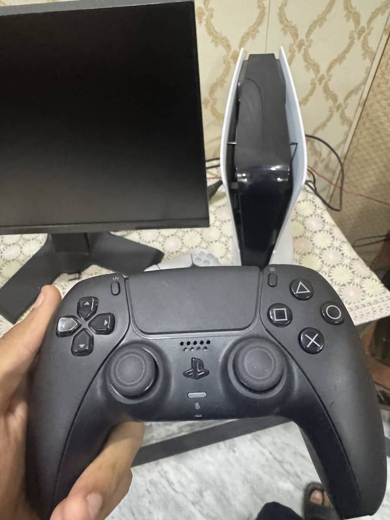 Ps5 slim disc  + 1x extra controller 3