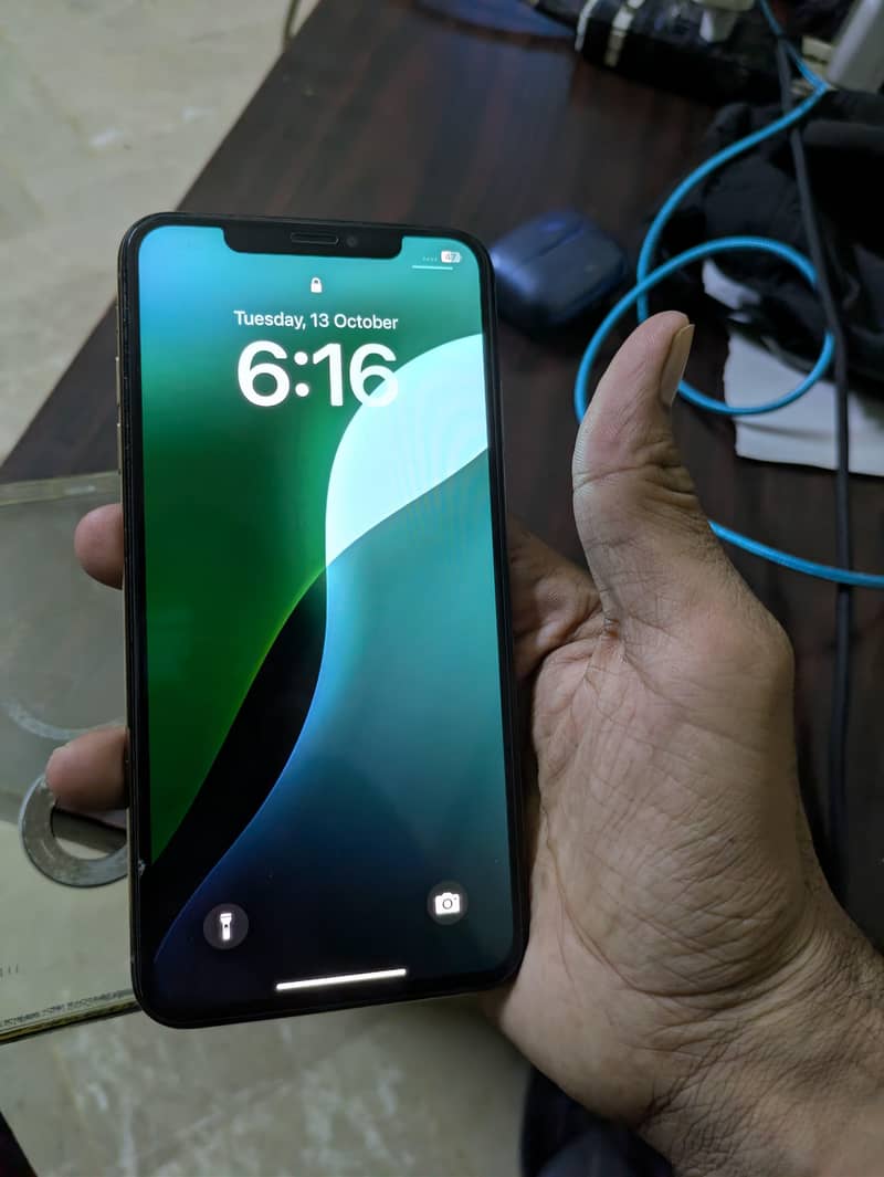 Apple iPhone XS Max 0