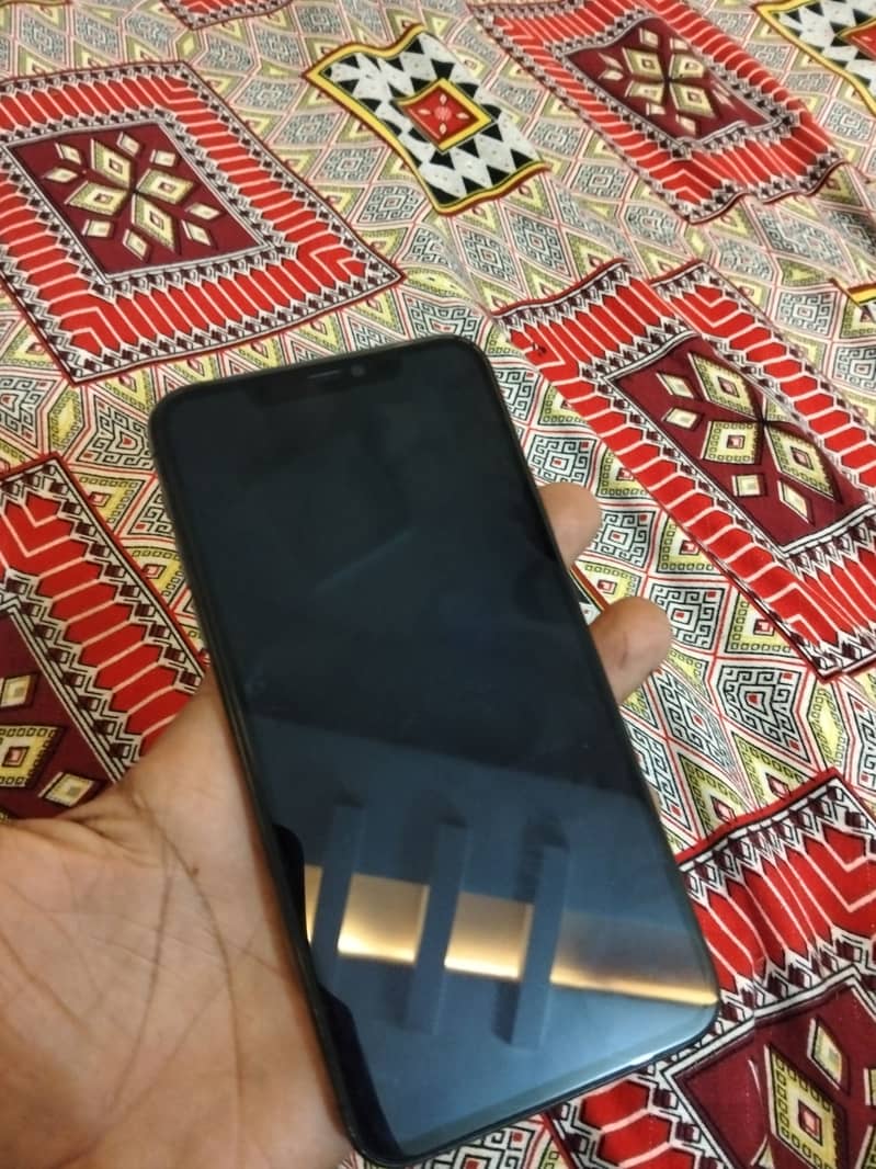 Apple iPhone 11 Pro Max 1