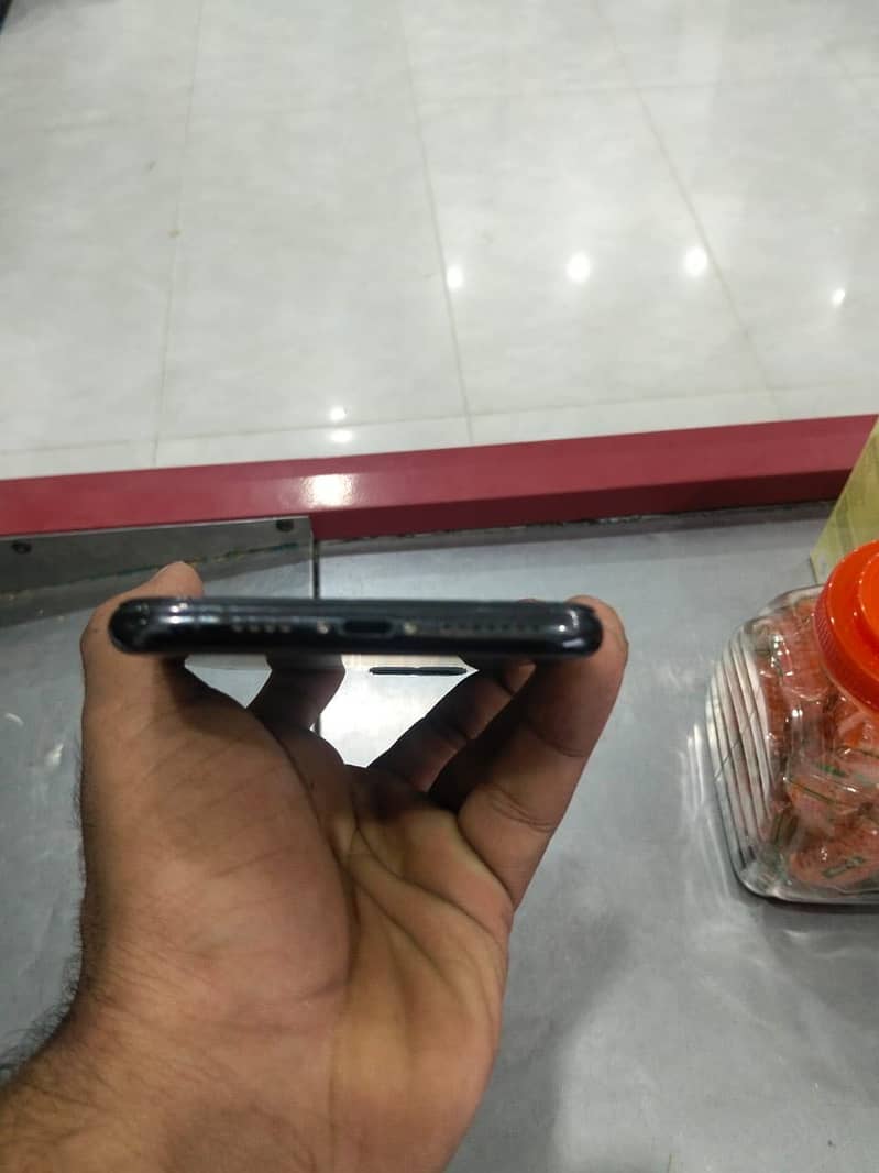 Apple iPhone 11 Pro Max 5