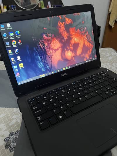 Dell Latitude 3300 core i3 7th Gen