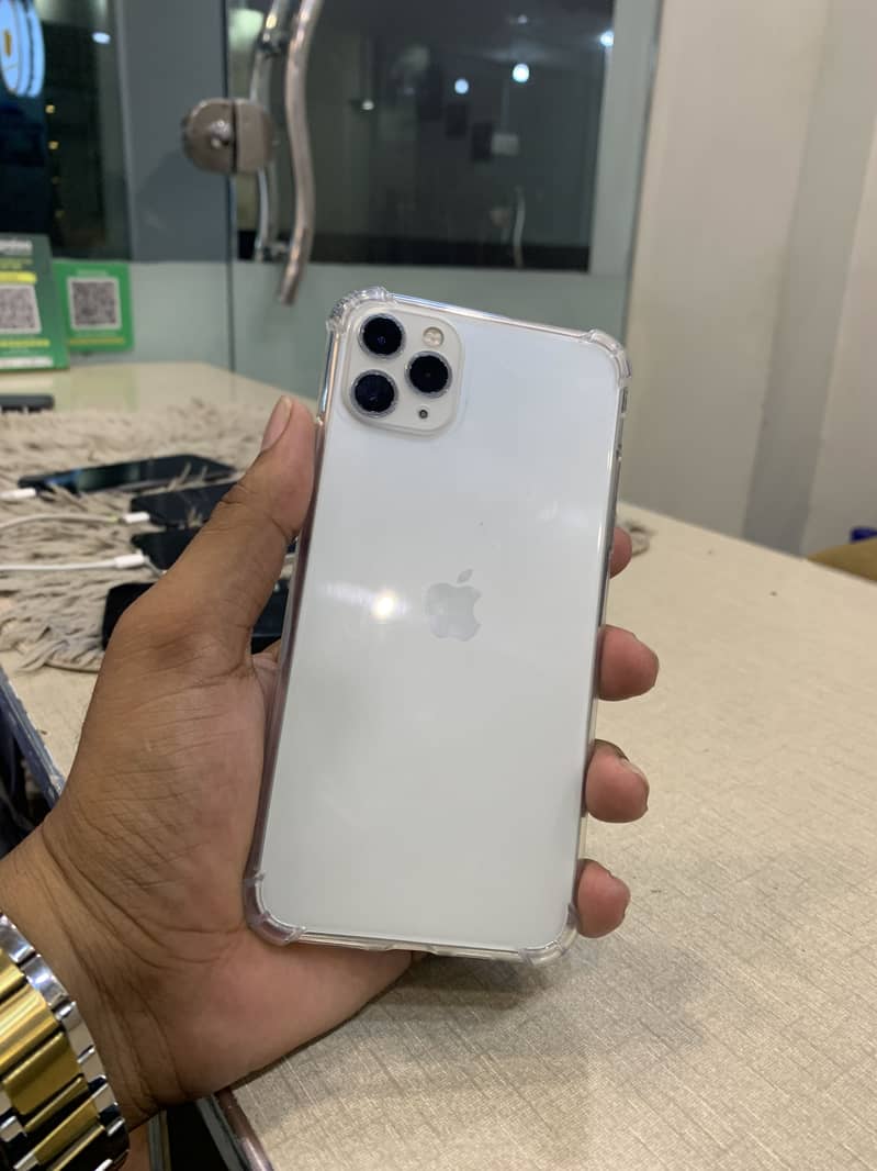 Apple iPhone 11 Pro Max 0