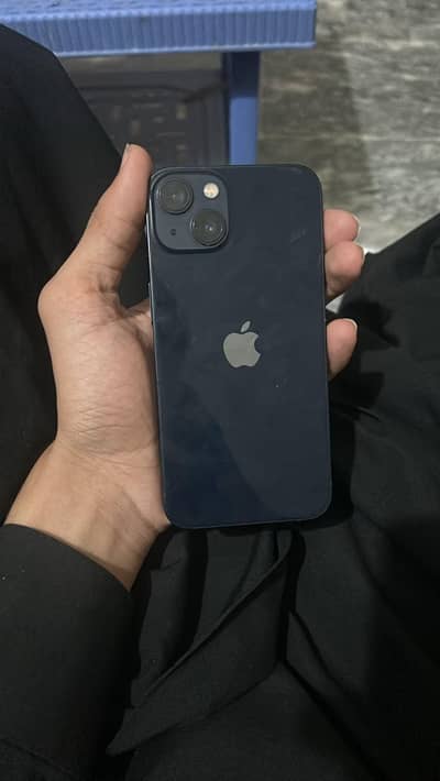 Apple iPhone 13