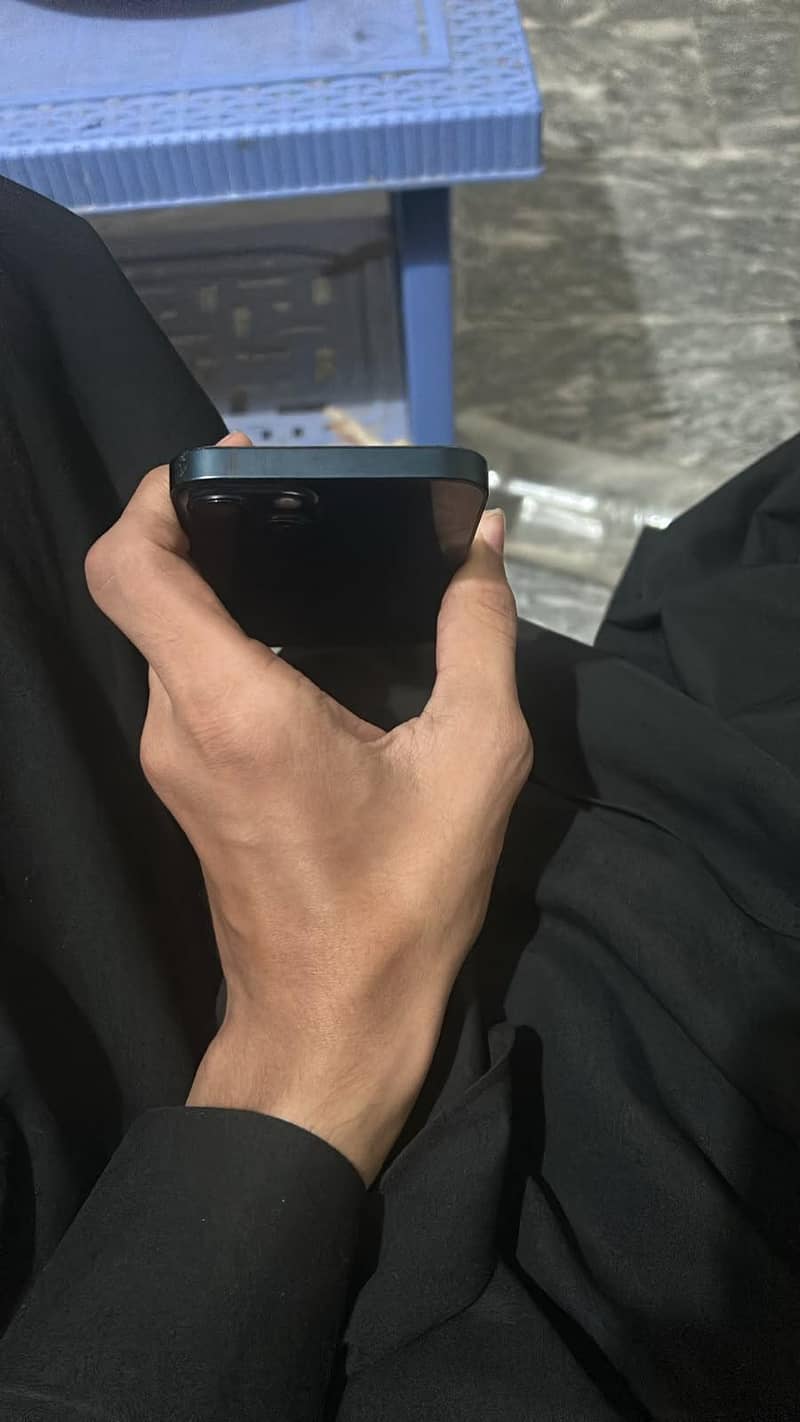 Apple iPhone 13 3