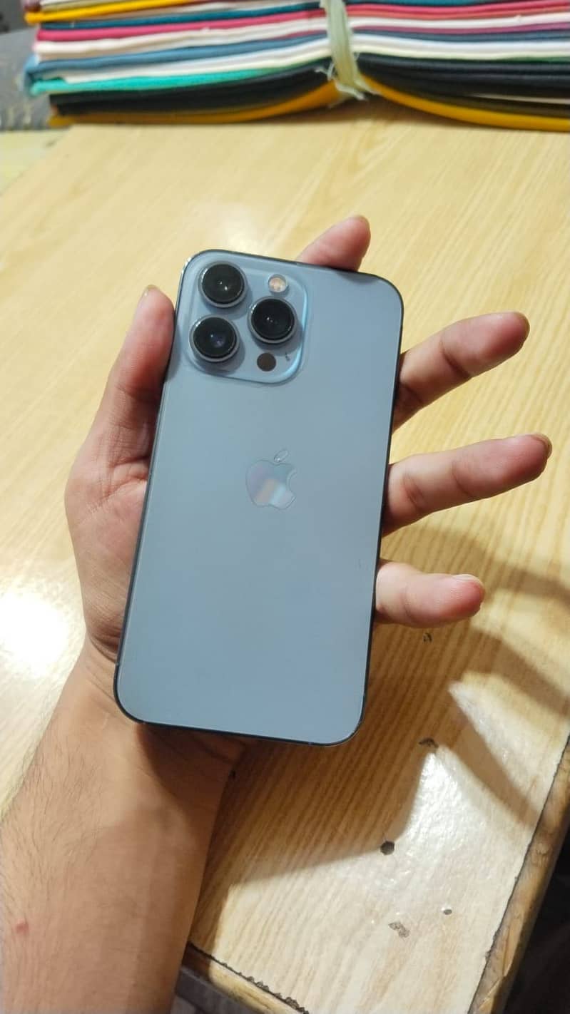 Apple iPhone 13 Pro 0