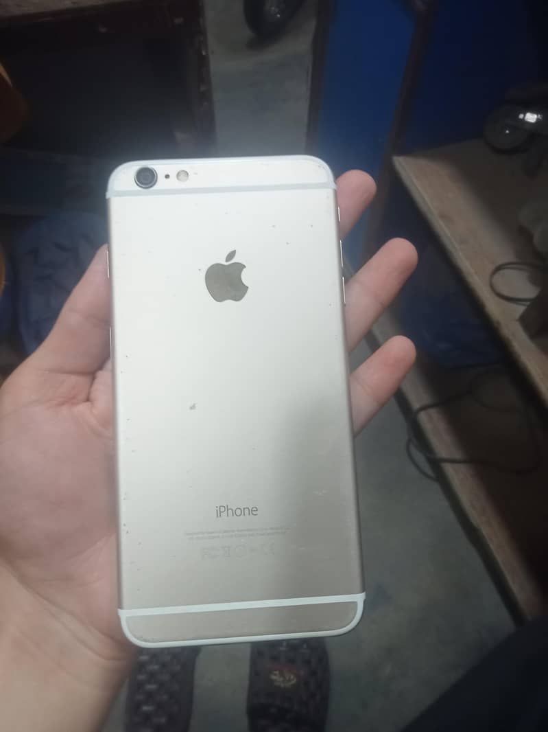Apple iPhone 6 Plus 1