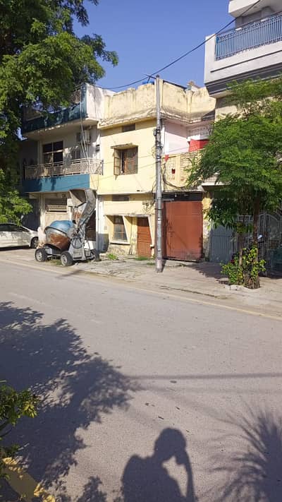 5 marla house for sale kabristan road wah cantt near lane 20