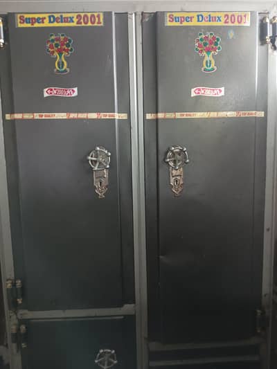 almari/wardrobes