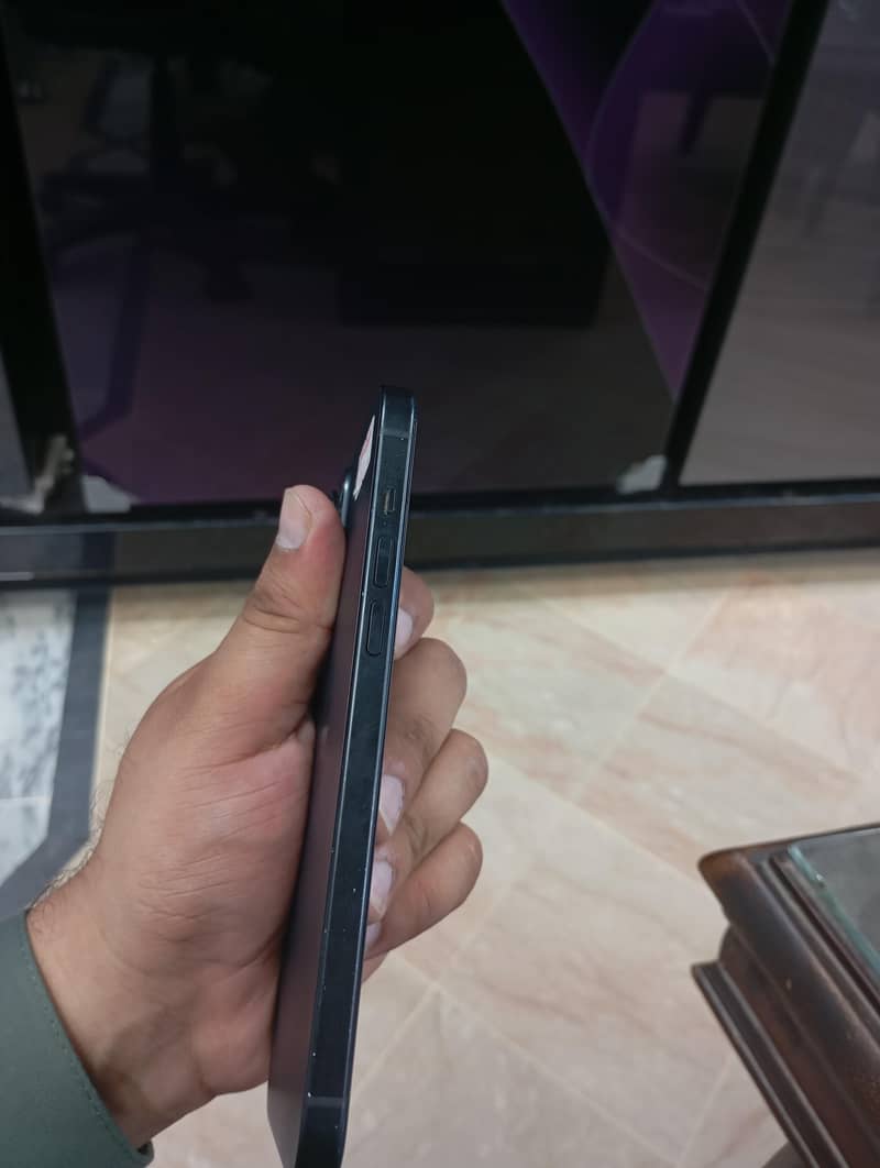 Apple iPhone 15 plus 1
