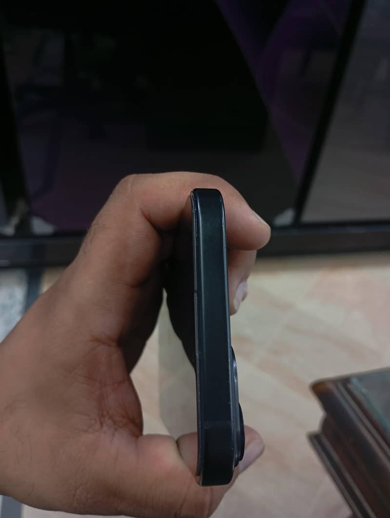 Apple iPhone 15 plus 2