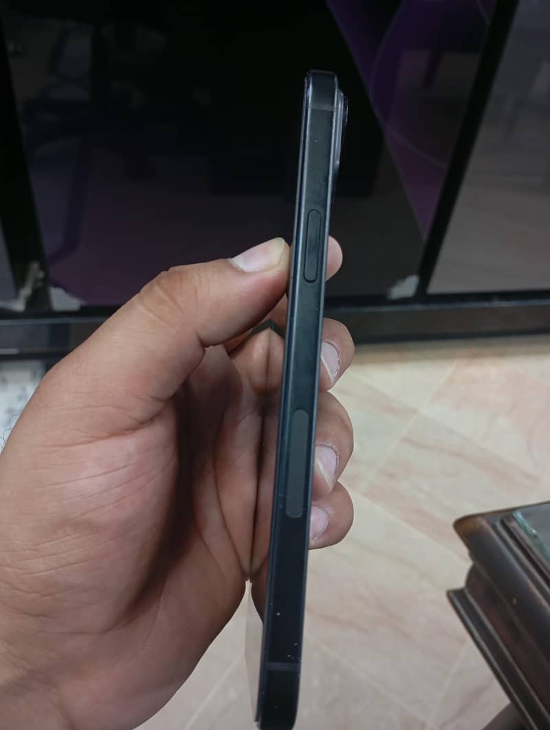 Apple iPhone 15 plus 3