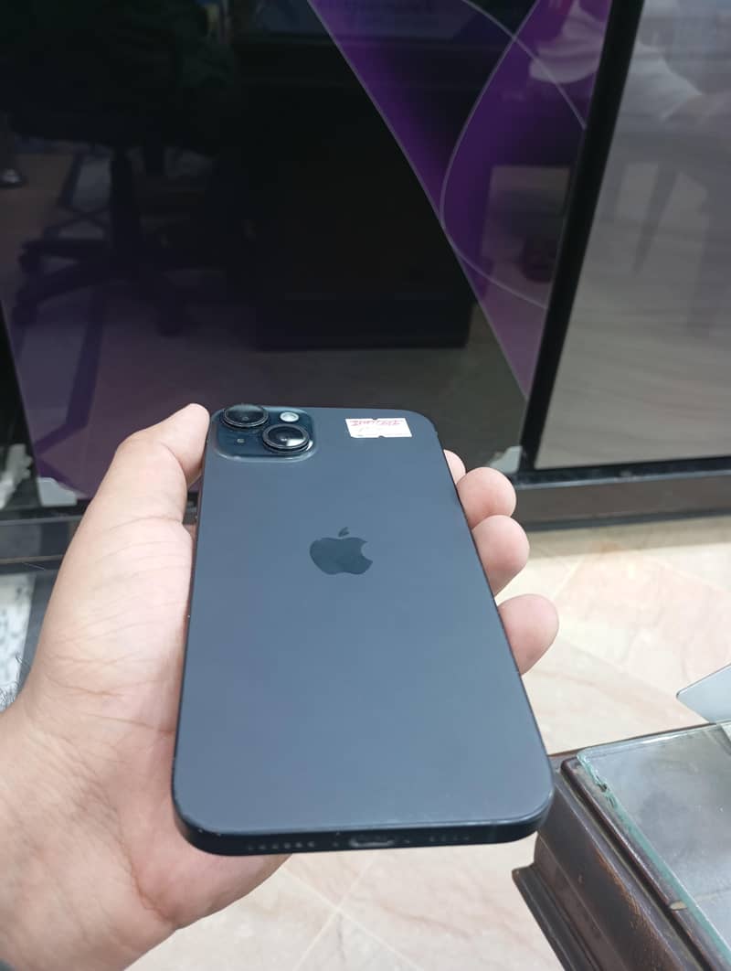 Apple iPhone 15 plus 4