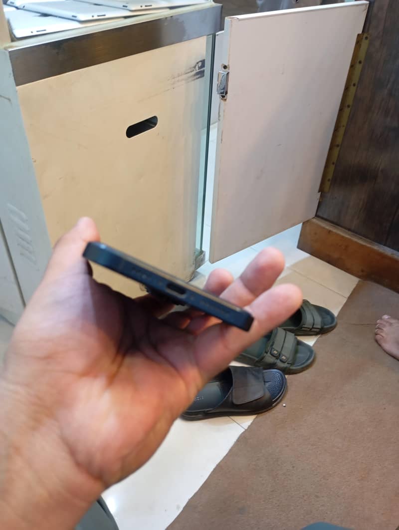 Apple iPhone 15 plus 7