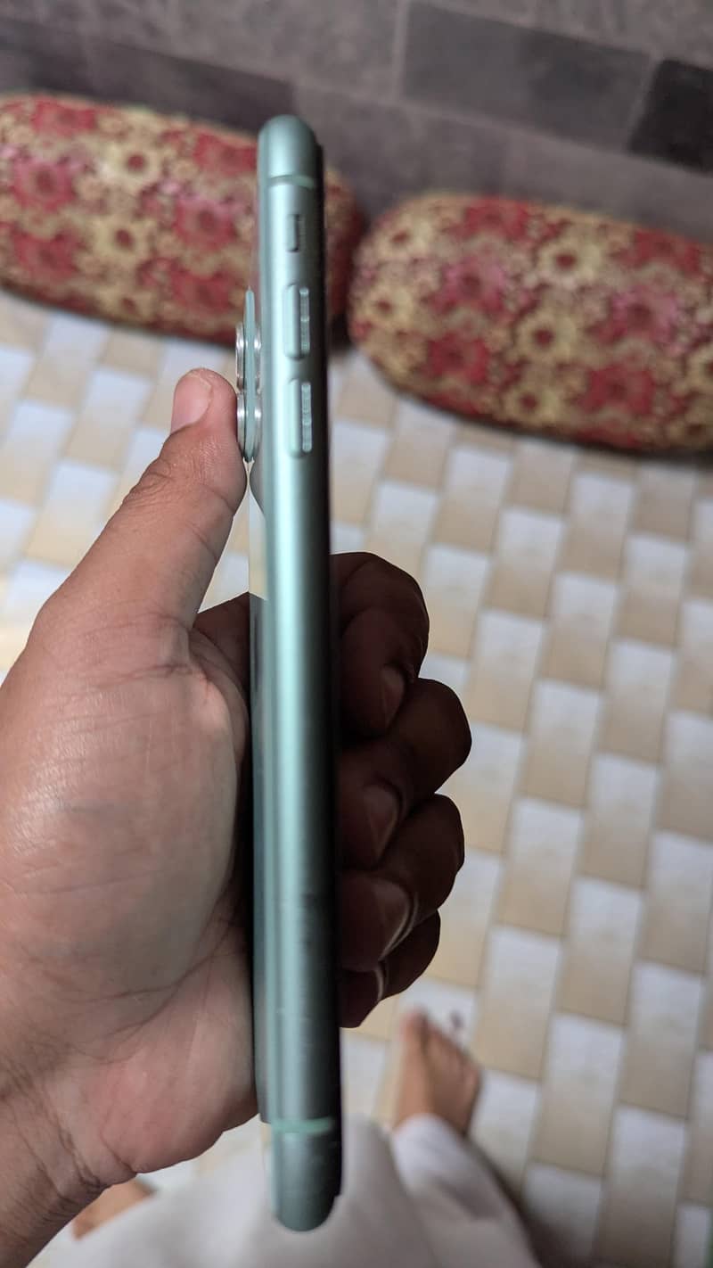 Apple iPhone 11 2