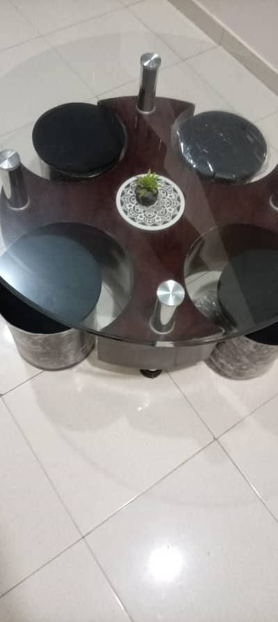 dinning with 4 mini chair