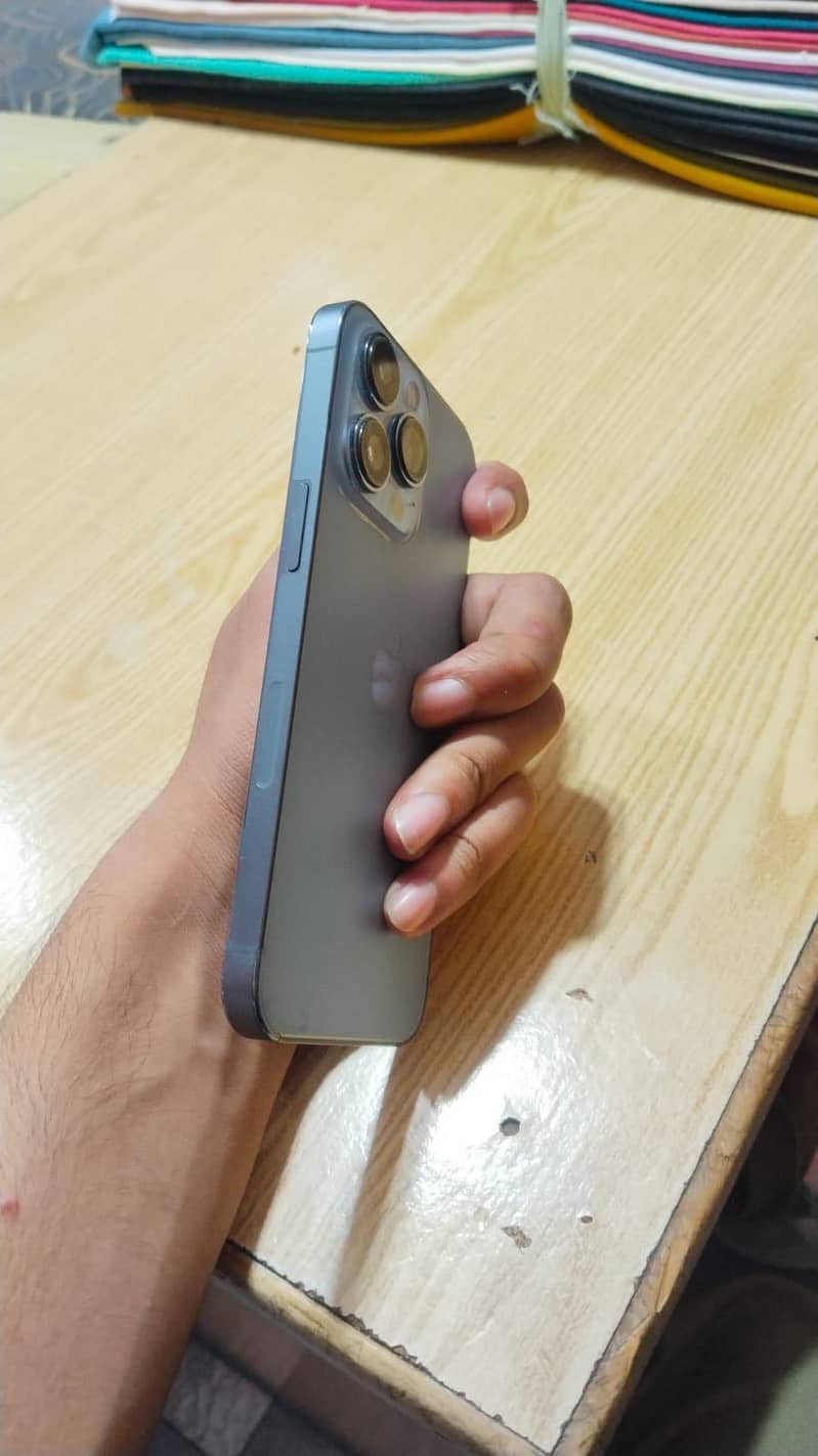 Apple iPhone 13 Pro 4