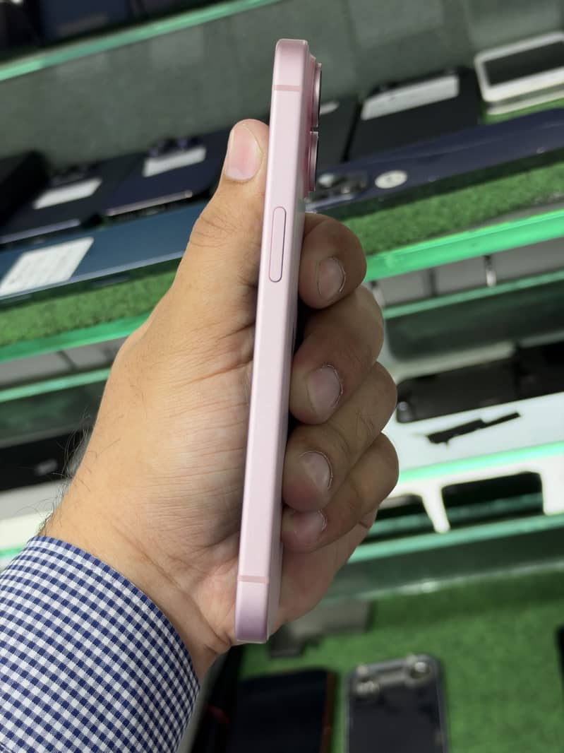 Apple iPhone 15 3