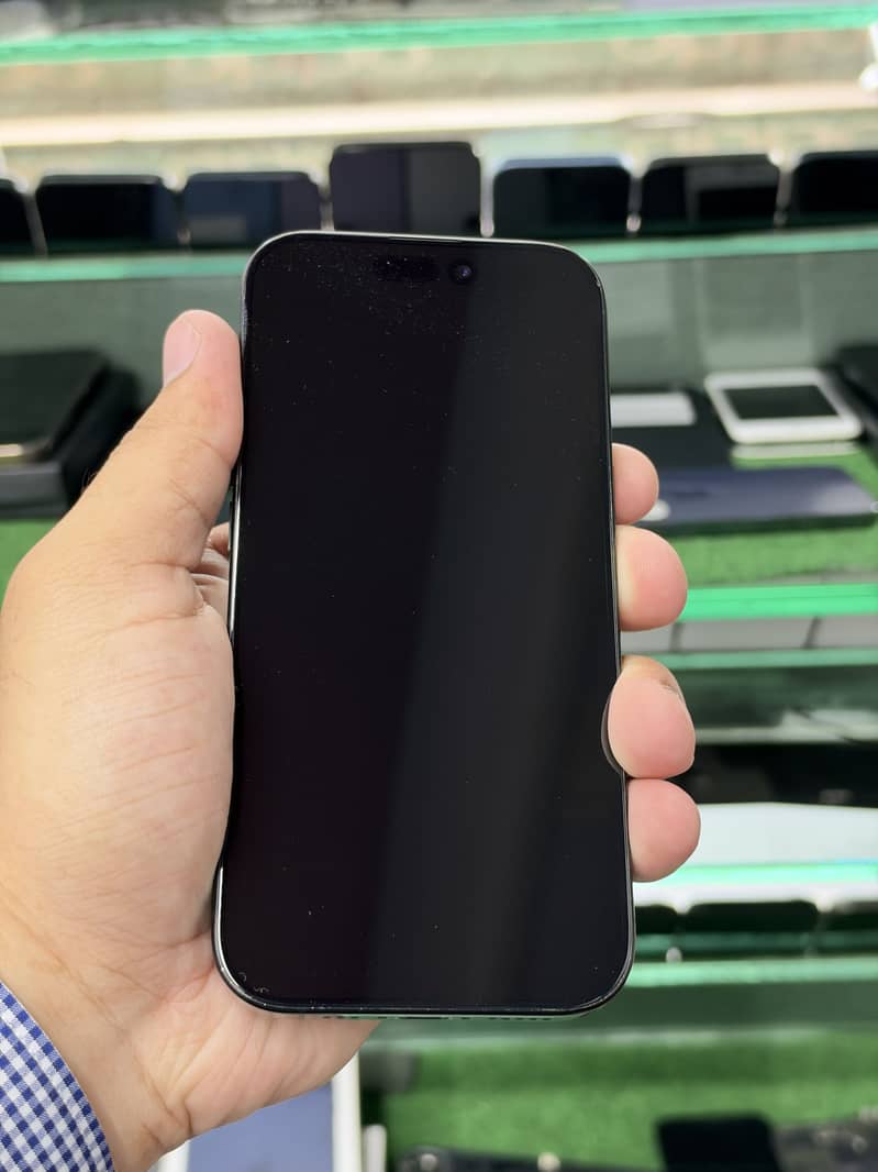 Apple iPhone 15 6