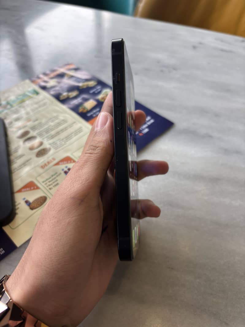 Apple iPhone 14 1