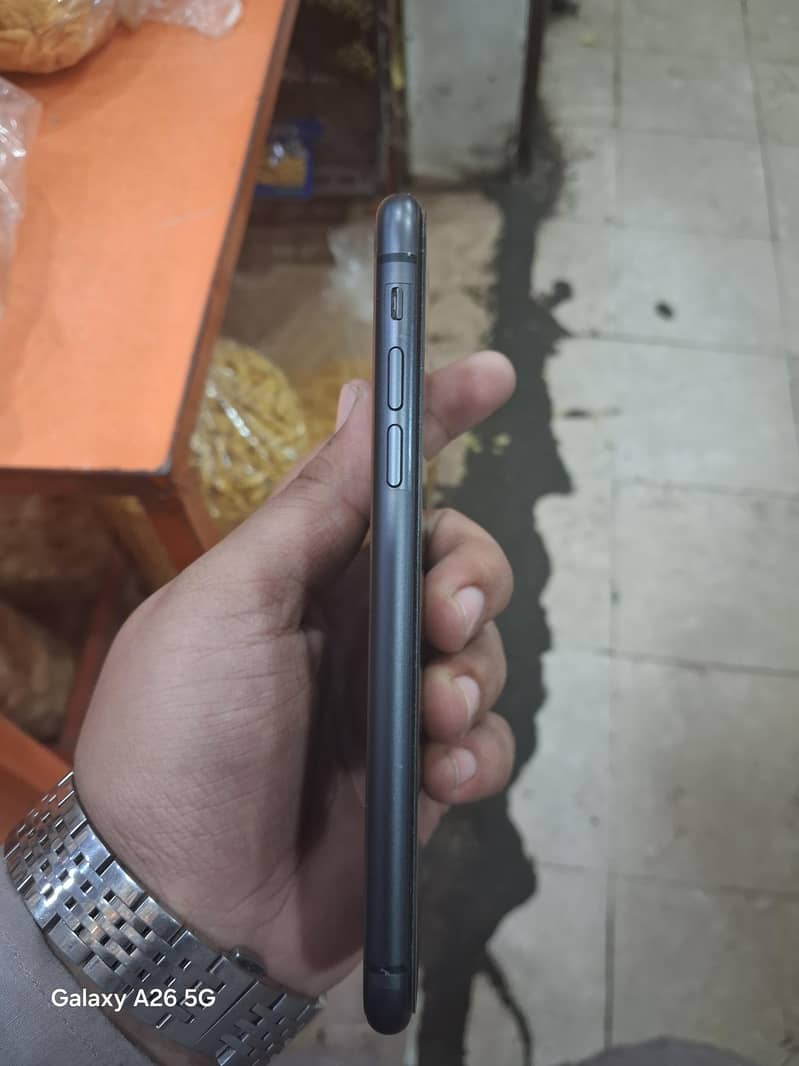 Apple iPhone 11 2