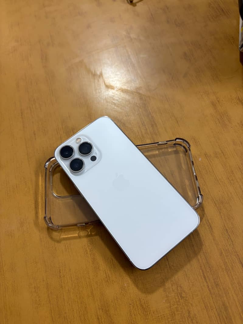 Apple iPhone 13 Pro 3