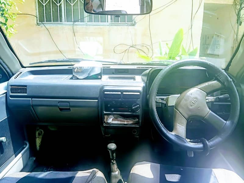 KIA Classic 2003 6