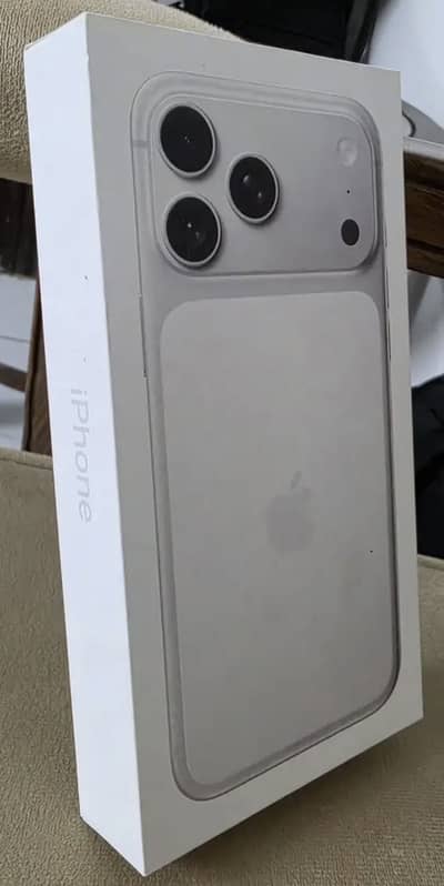 Apple iPhone 17 Pro 256GB Silver 94 health 10/10