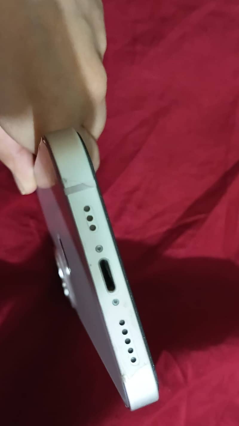 Apple iPhone 13 3