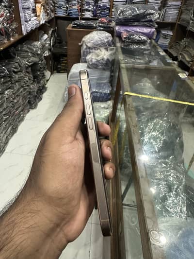 Apple iPhone 16 Pro Max